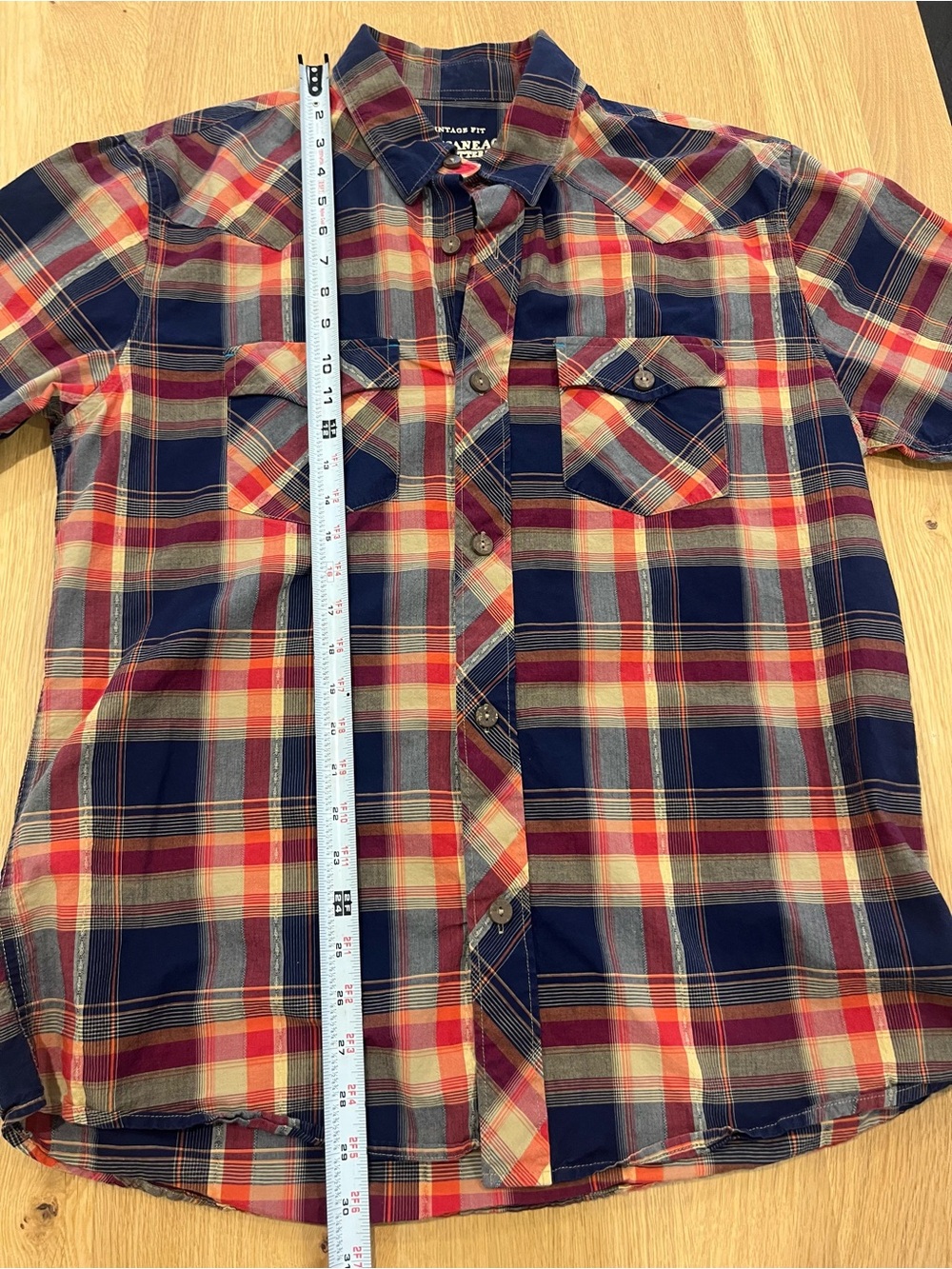 American Eagle
Navy and Red Plaid Short-Sleeve Men's Shirt - Picture 3 of 7